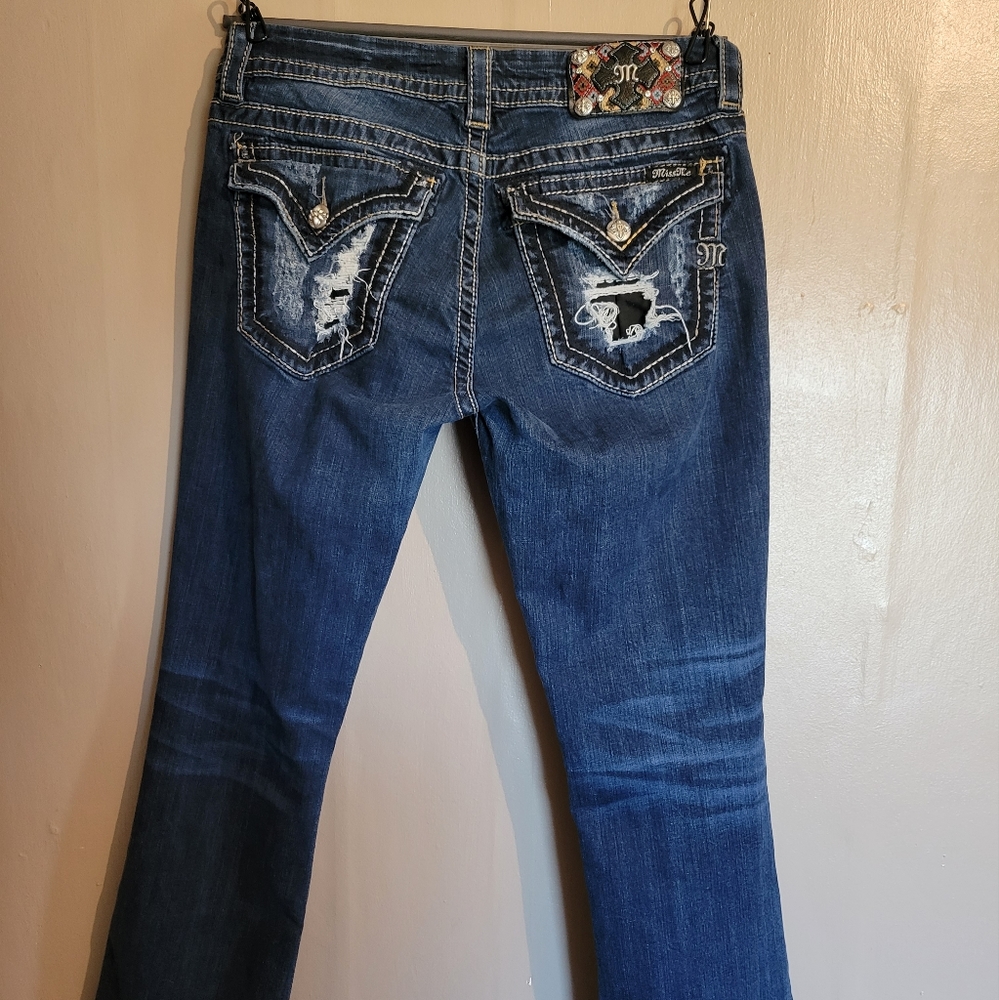 Miss me signature boot cut size 31